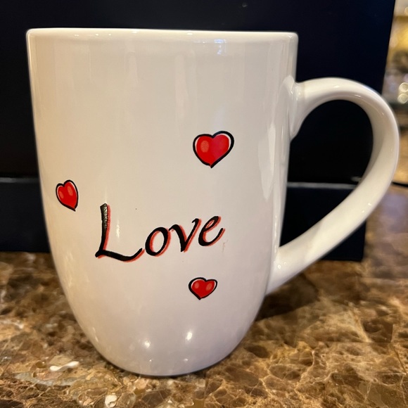 Love Mug Red Hearts surround word Love 16oz Microwave Dishwasher Safe NWT - Picture 5 of 5